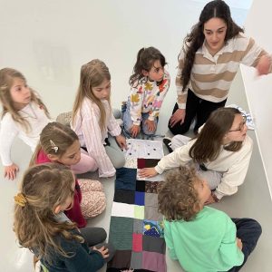 Visite à petits pas, atelier visite pour les enfants de Metz et de Lorraine au FRAC LORRAINE